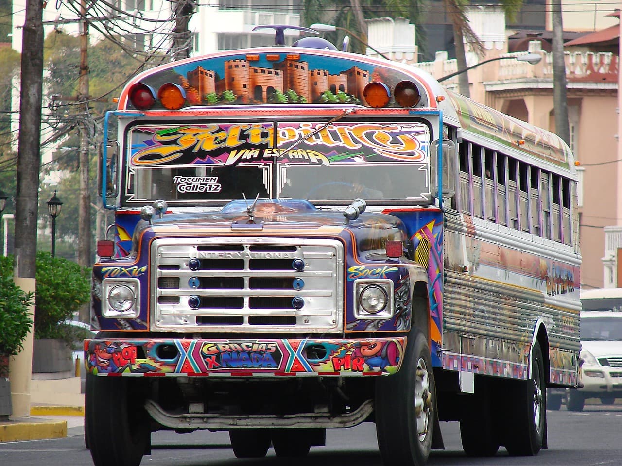 Autobús urbano de Panamá, en el chat de Changuinola