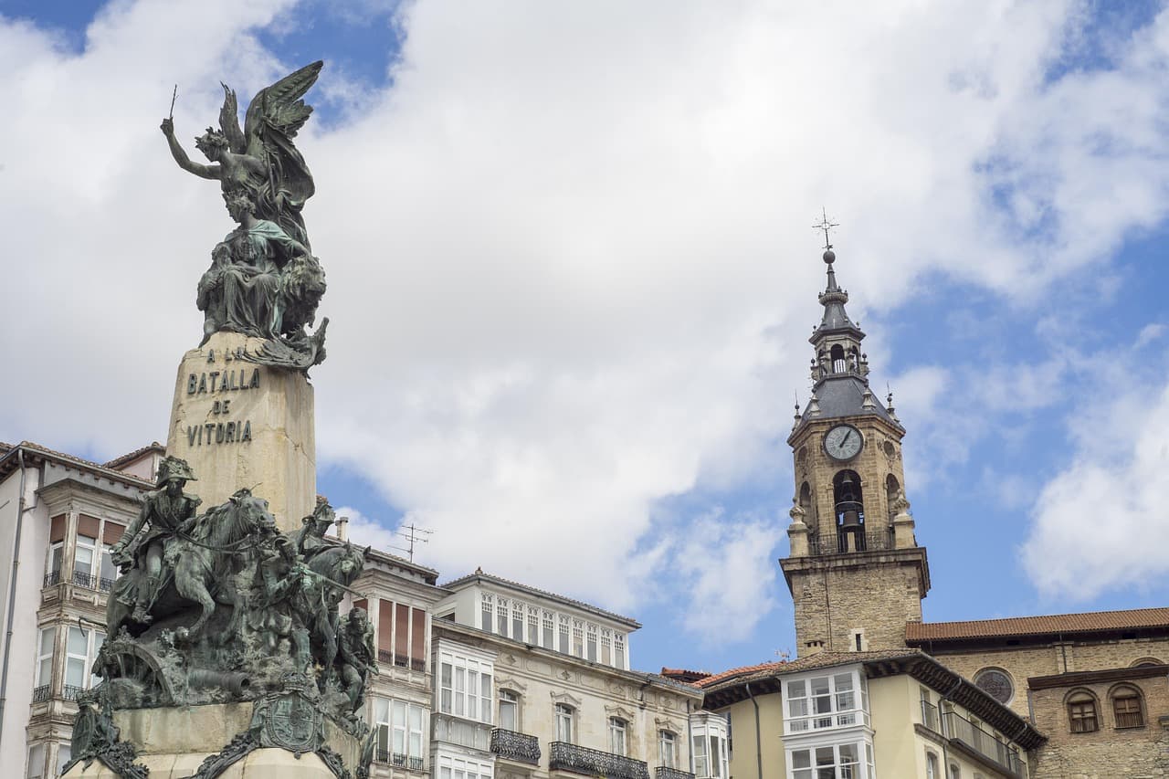 Campanario de una iglesia, en el chat de San Miguel