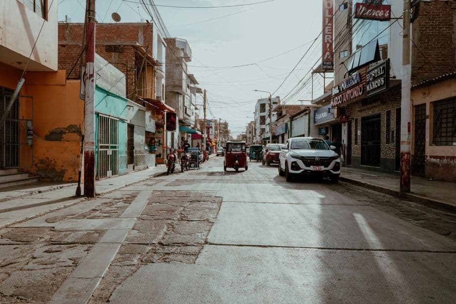 Calle con mototaxis, en el chat de Pacasmayo