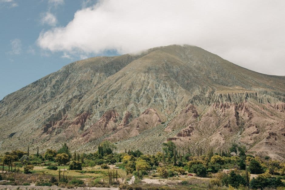 Paisaje de montaña, en el chat de Juan Bautista Alberdi