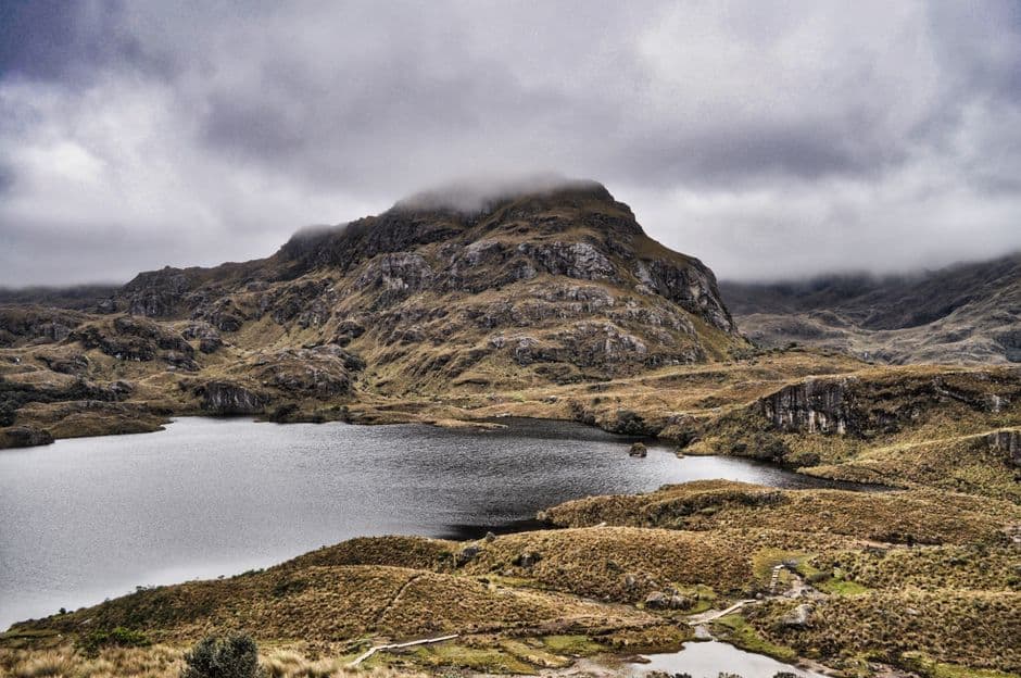 Lago en lo alto de una montaña, en el chat de Taisha