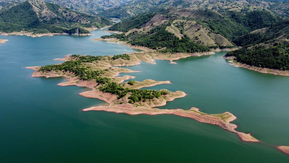 Isla en medio del mar, en el chat de Río Santiago