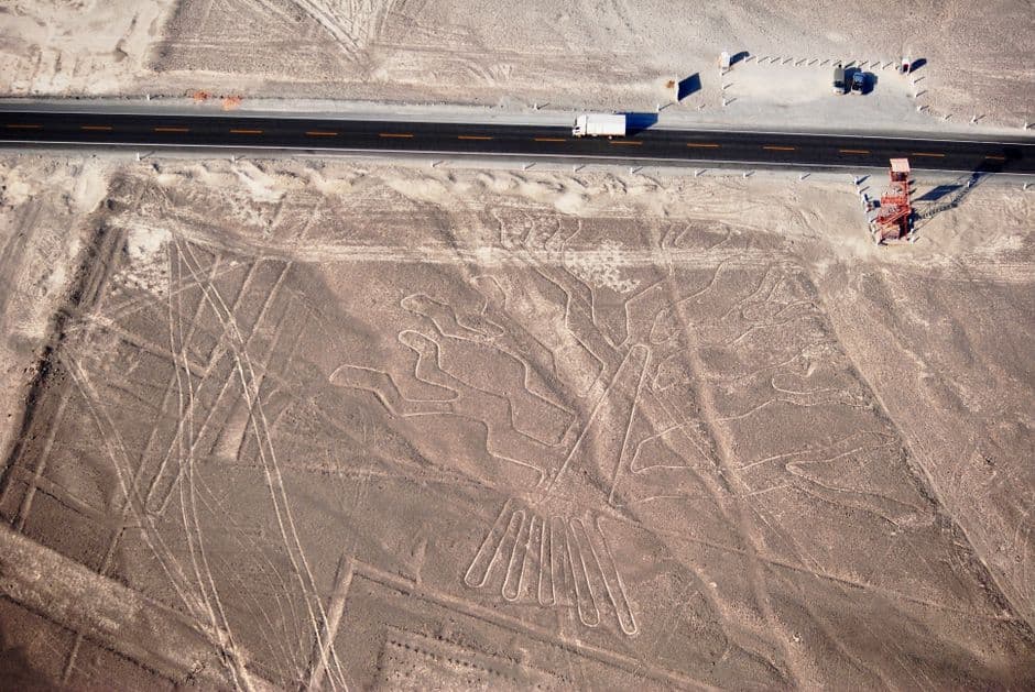Las líneas de Nazca iluminadas por el sol, en el chat de Nazca