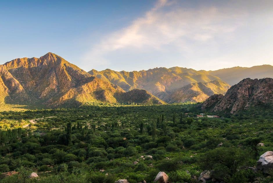 Paisaje de una cordillera, en el chat de Emboscada