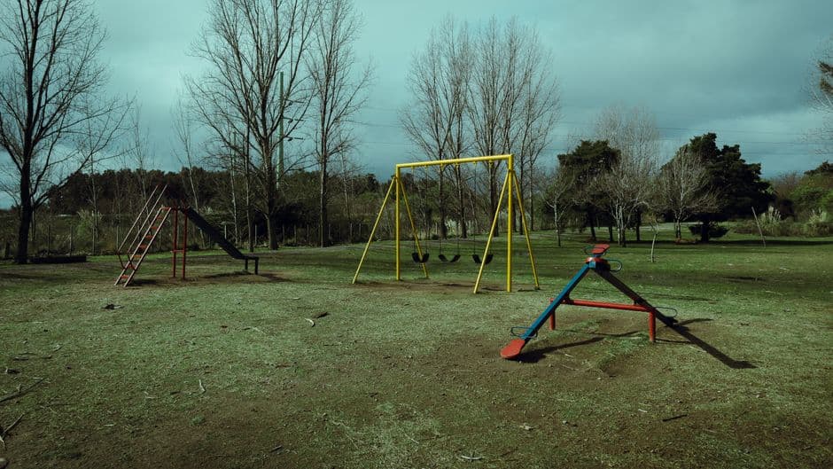 Parque infantil con columpios, en el chat de Recreo (provincia de Santa Fe)