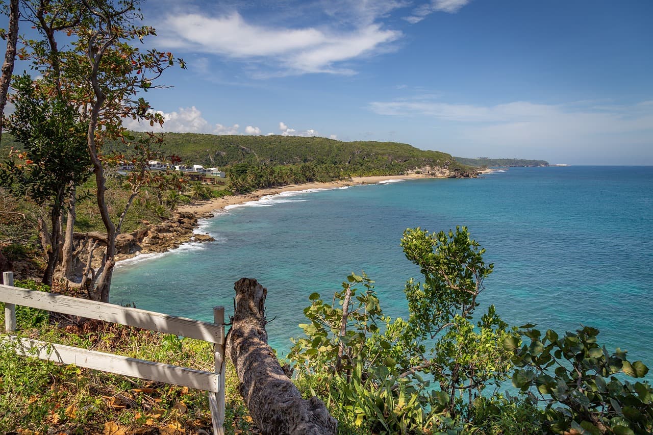 Paisaje de la isla de Puerto Rico, en el chat de Adjuntas