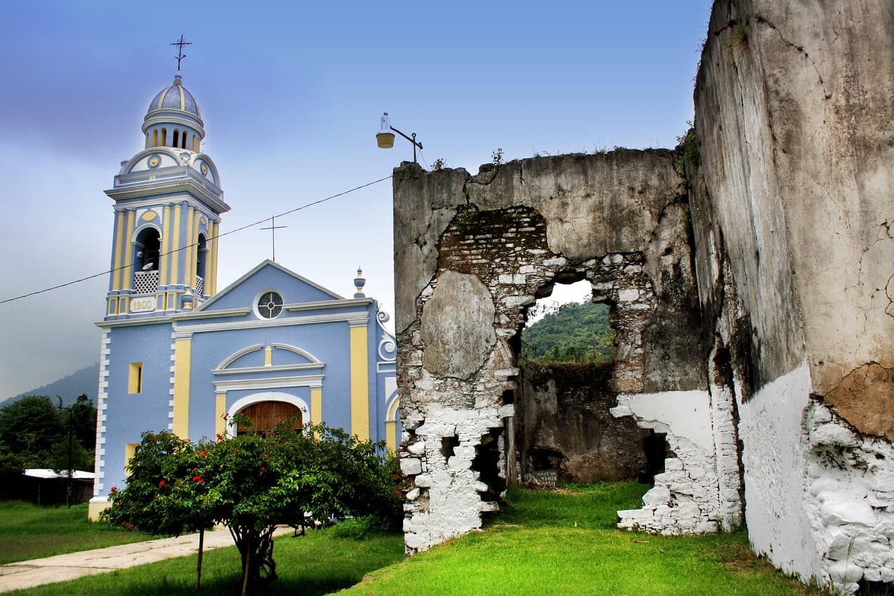 Iglesia en Veracruz, México, en el chat de Oteapan