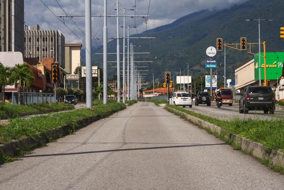 Calle empedrada con edificios en Guanare, en la sala de chat de Guanare