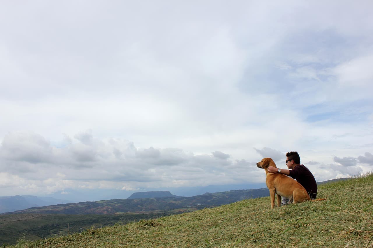 Un cañón profundo entre montañas de Santander, en el chat de Landázuri