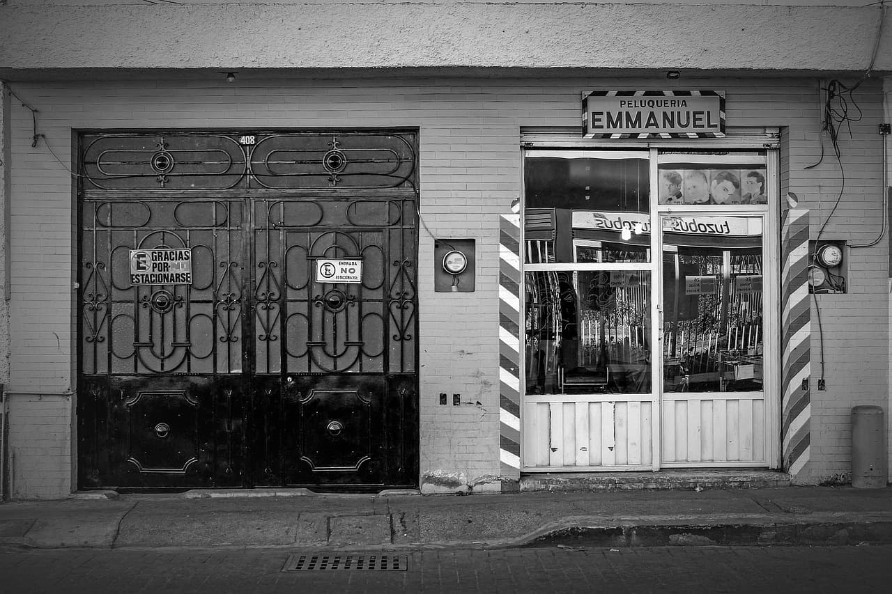 Barbería a pie de calle, en el chat de Frontera Hidalgo