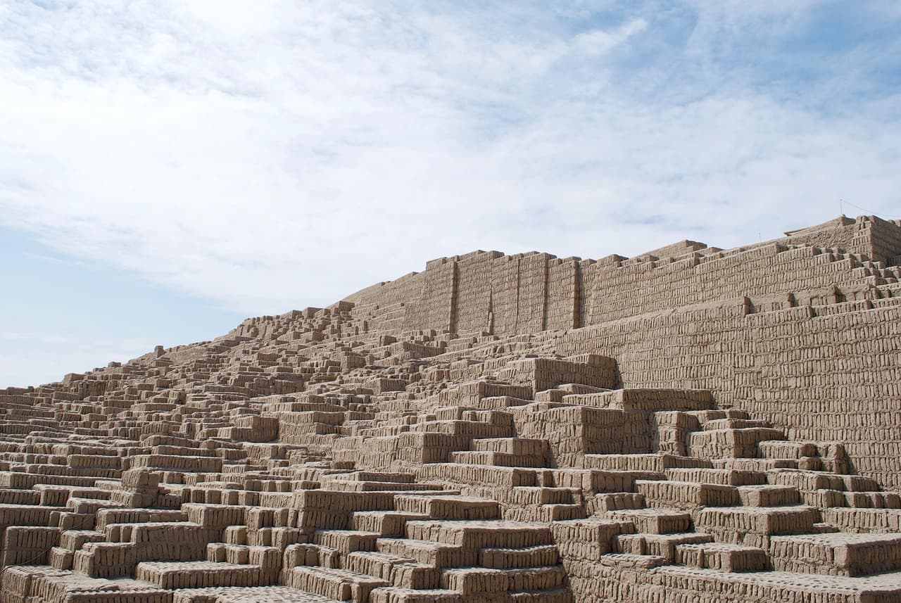 Vista de una ciudad costera de Perú, en el chat de La Huaca