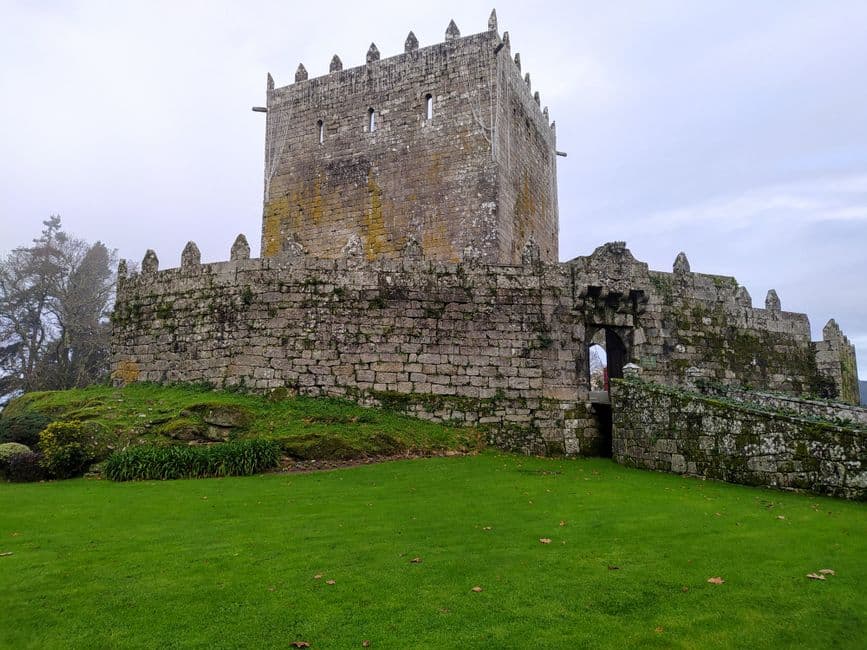 Castillo medieval, en el chat de Agurain/Salvatierra