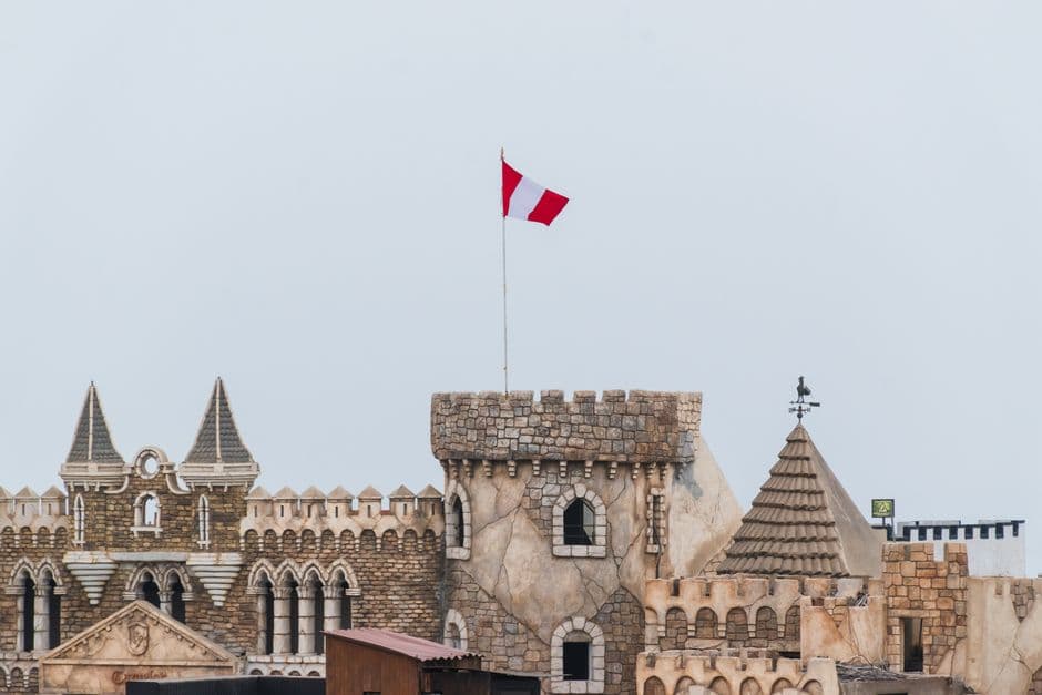 Vista de un castillo, en el chat de Lancones