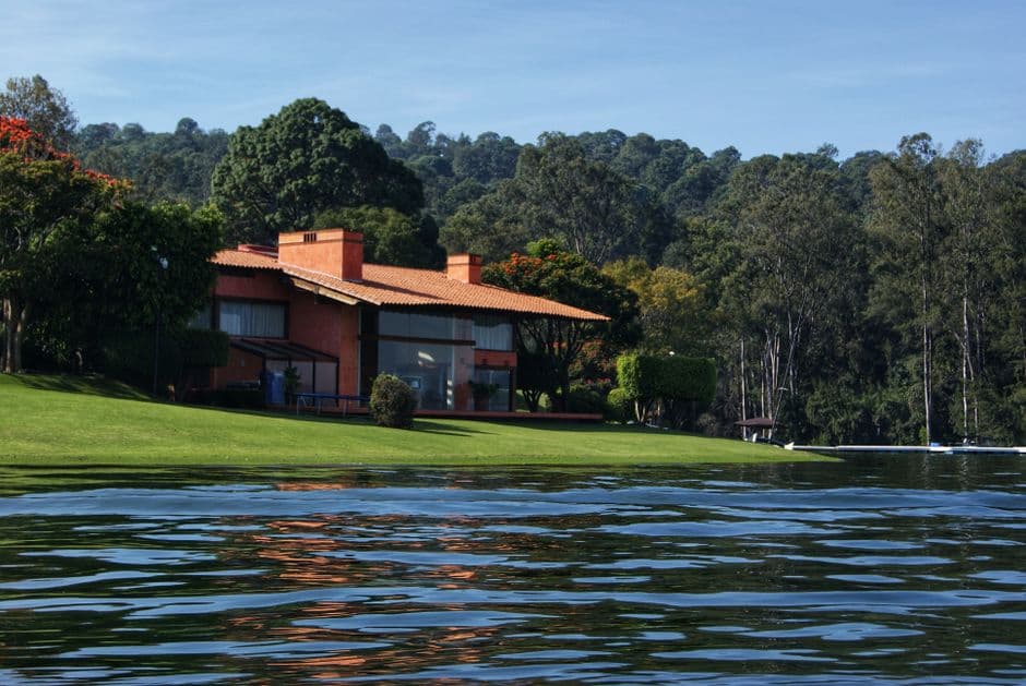 Casa de lujo a la orilla de un río, en el chat de Villa Aldama