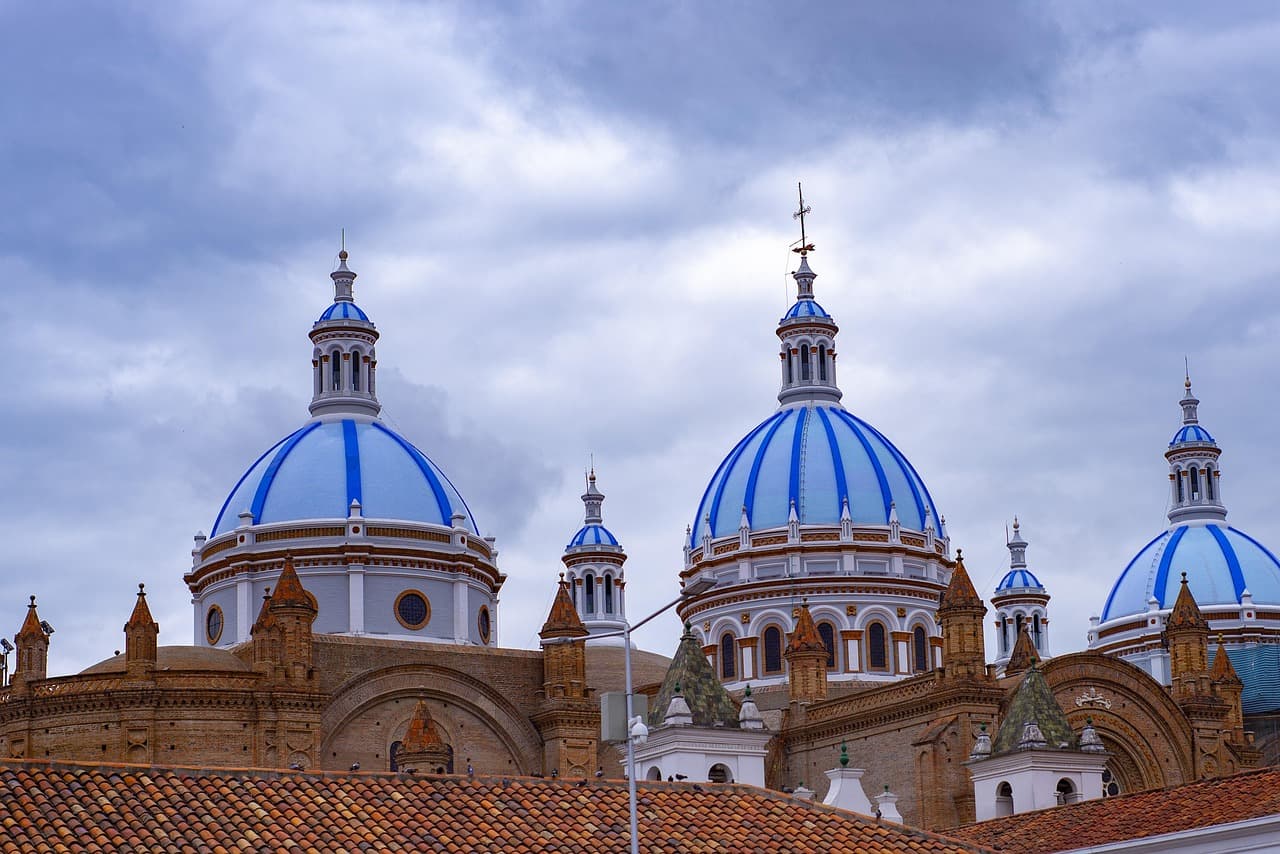 Ciudad patrimonial de Ecuador en la región de Azuay, en el chat de Tarqui