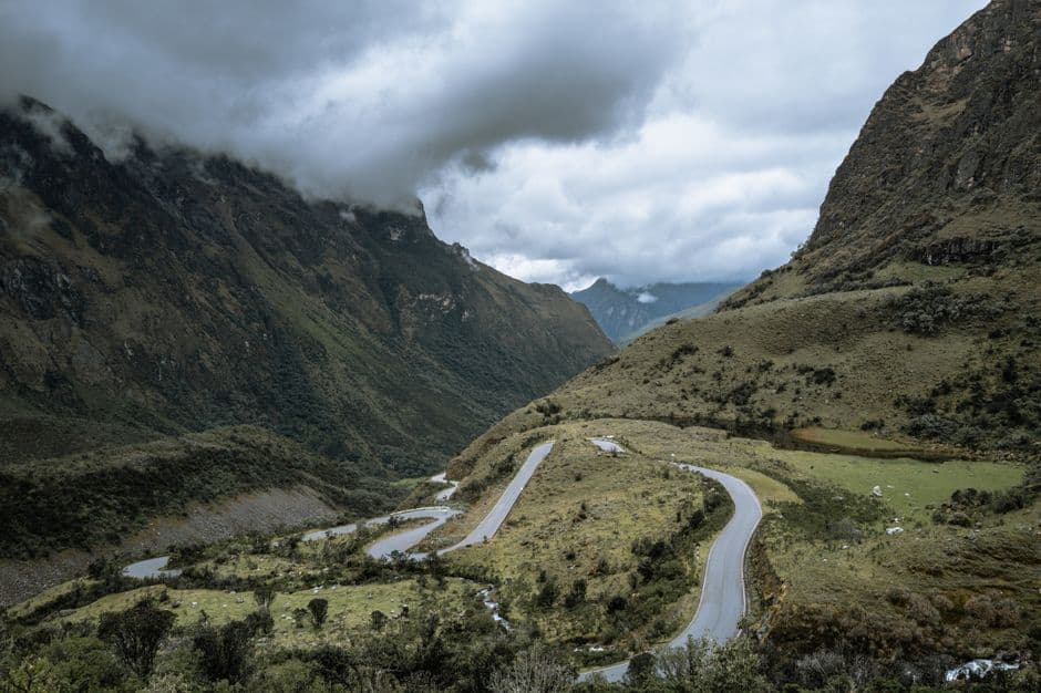 Carretera de montaña en los Andes peruanos, en el chat de Quiruvilca