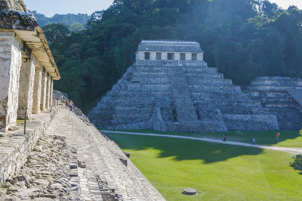 Río entre naturaleza en Chiapas, México, en el chat de Pantepec