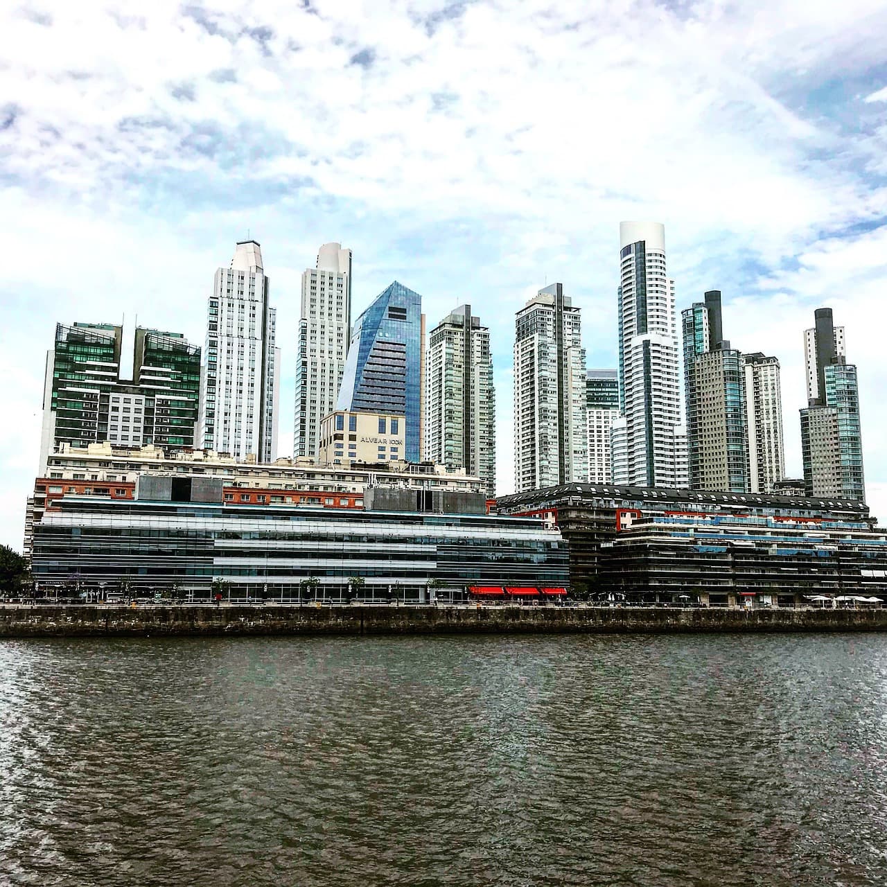 Vista urbana de Buenos Aires, en el chat de San Clemente del Tuyú