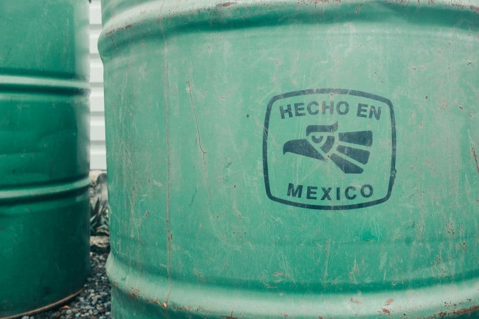 Señal que indica el origen de un producto, en la sala de chat de Chalco