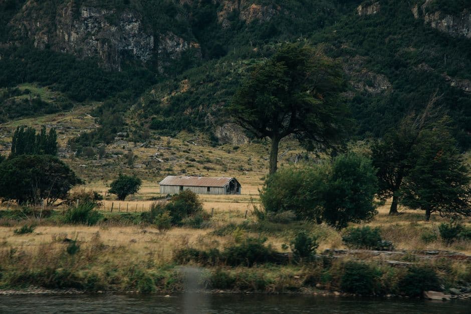 Edificio antiguo en medio de un campo, en el chat de Punitaqui