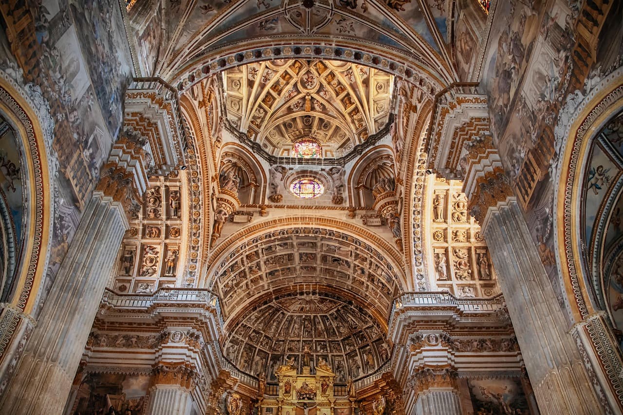 Iglesia de un monasterio, en el chat de Granada