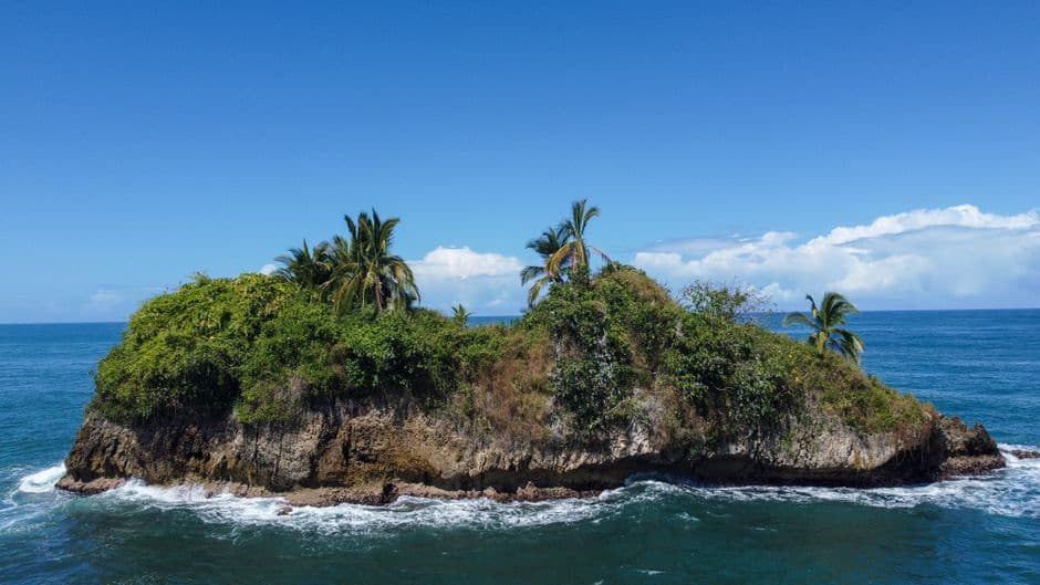 Isla bajo un cielo azul, en el chat de Telire