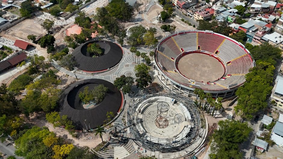 Complejo deportivo visto desde el aire, en la sala de chat de Chilpancingo de los Bravo