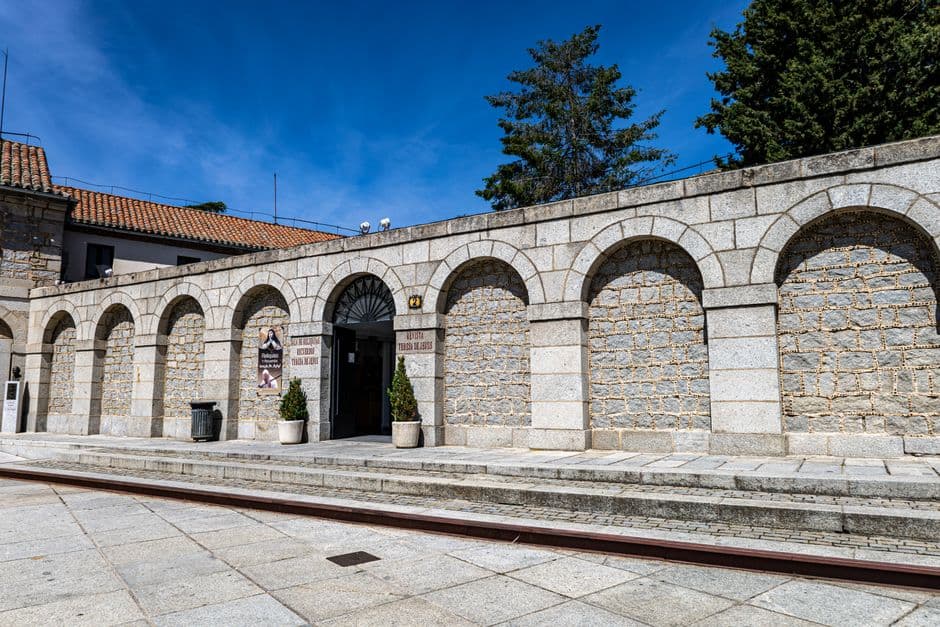 Antigua estructura de piedra en Ávila, en la sala de chat de Ávila