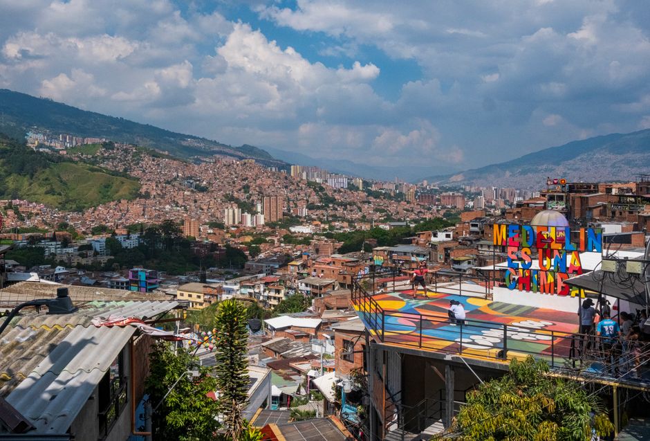 Vista aérea de la ciudad de Medellín, en la sala de chat de Medellín