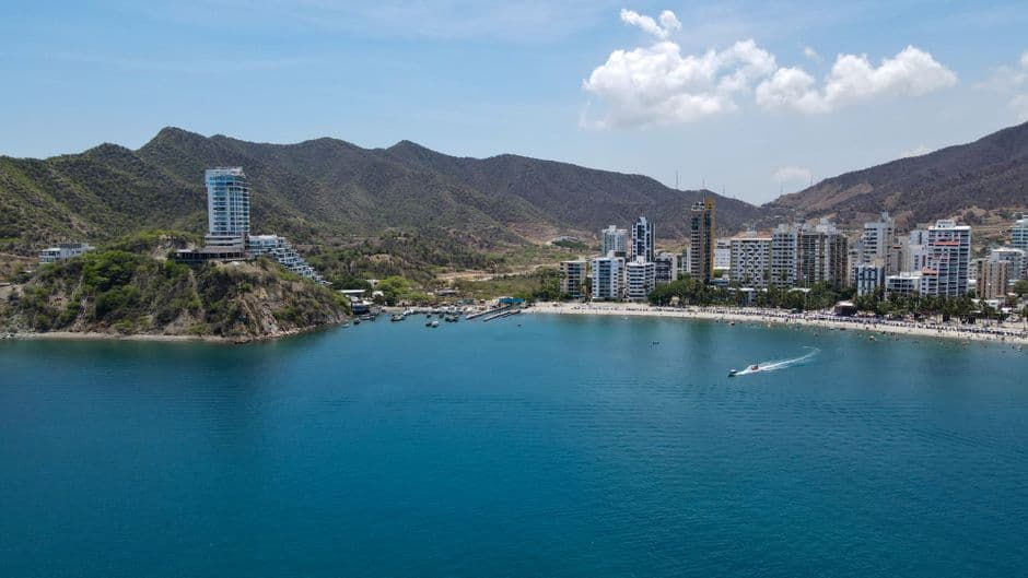 Paisaje costero de la ciudad, en la sala de chat de Santa Marta