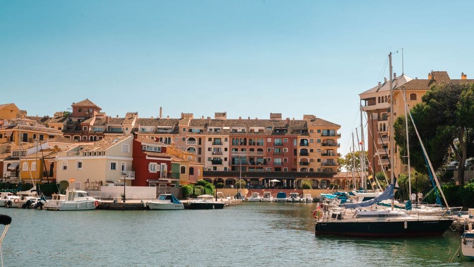 Paisaje marítimo en una marina española, en la sala de chat de Alboraya