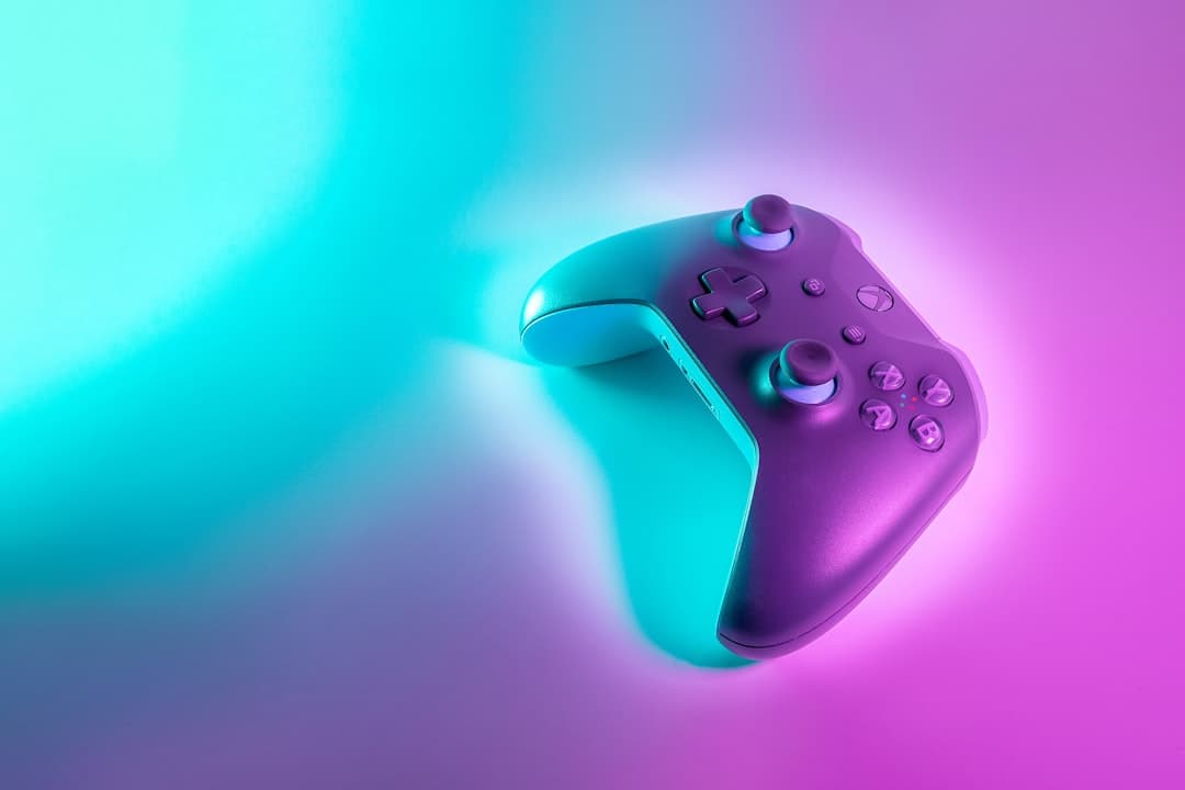 Controlador rojo Xbox One con botones y joysticks, en el chat de Grand Theft Auto V