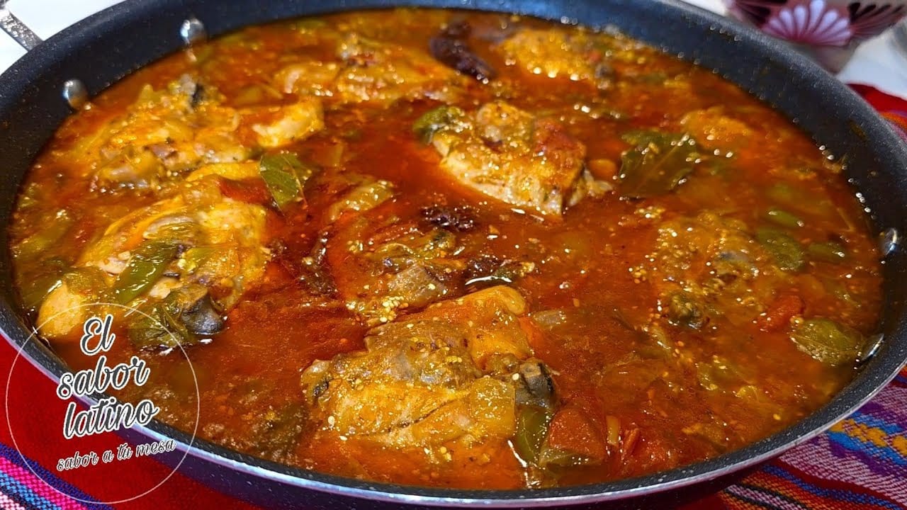 Miniatura del vídeo «🔴 Esta Receta la Preparo Hasta 3 Veces por Semana! Pollo al Albañil💥»